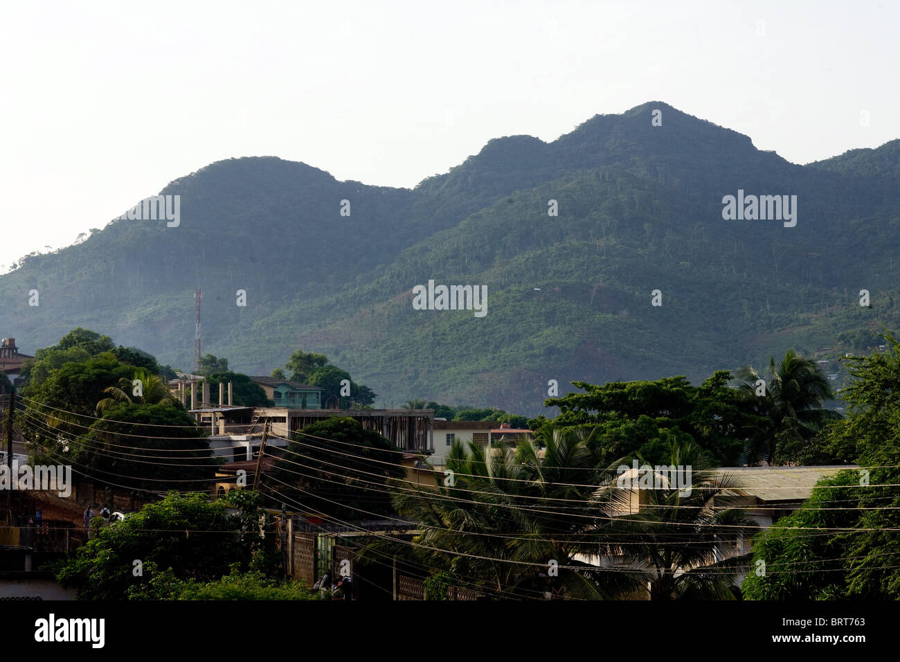 Montañas de león de Freetown, Sierra Leona, África occidental Foto de stock