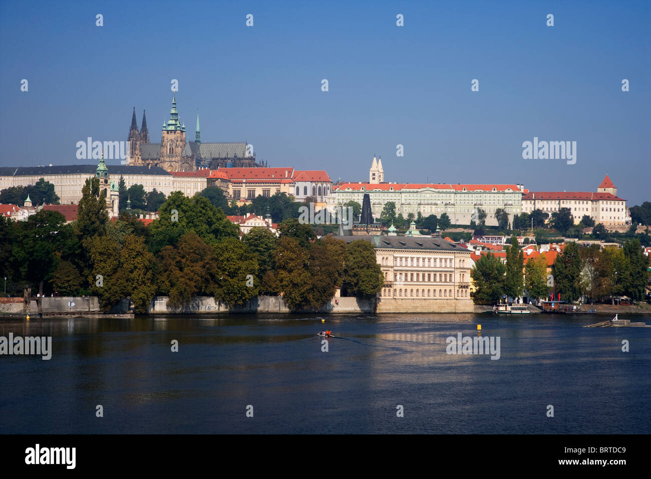 El castillo de Praga y la catedral Foto de stock