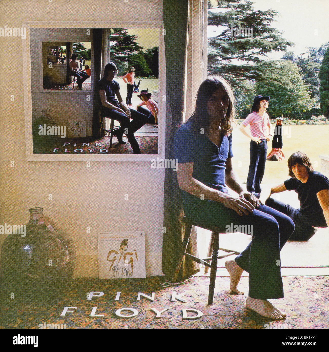 Tapa del álbum Ummagumma de Pink Floyd publicado por Harvest Records en 1969 Foto de stock