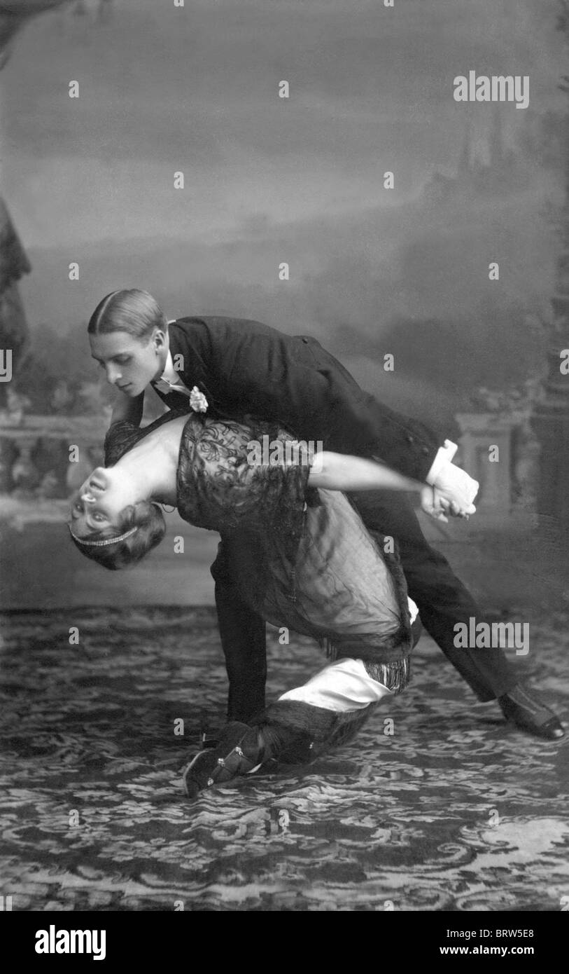 Los bailarines, imagen histórica, ca. 1920 Foto de stock