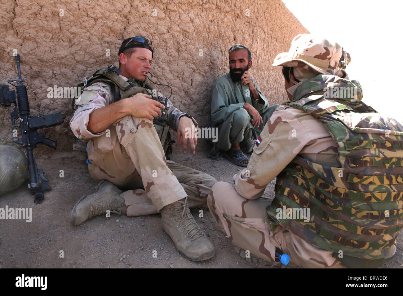 La última patrulla de soldados holandeses en Afganistán Foto de stock