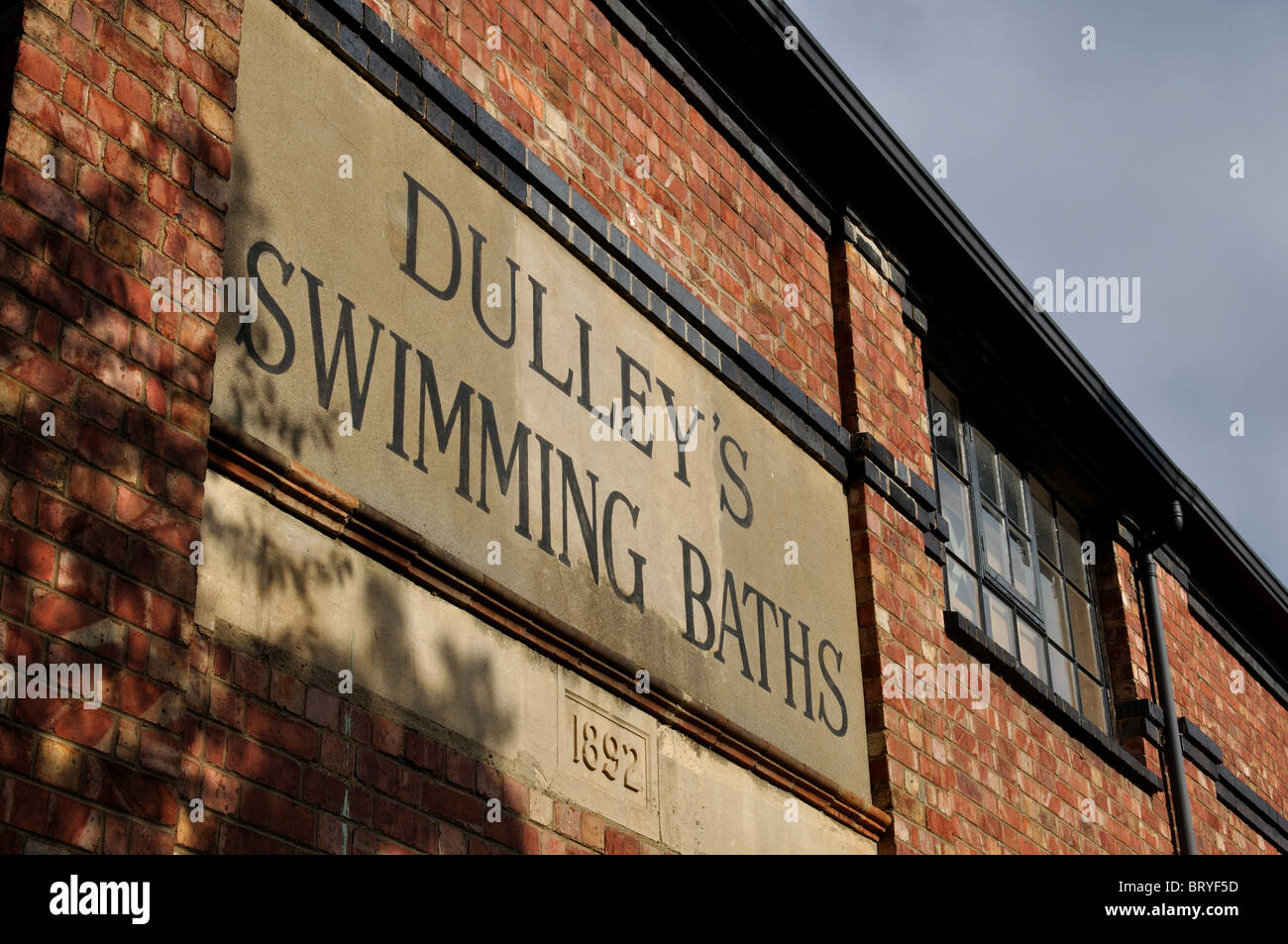 Dulley Piscinas del signo, Wellingborough, Northamptonshire, Inglaterra, Reino Unido. Foto de stock