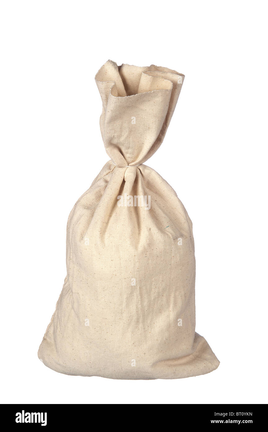 Un saco de arpillera con espacio para copiar aislado en blanco. Foto de stock