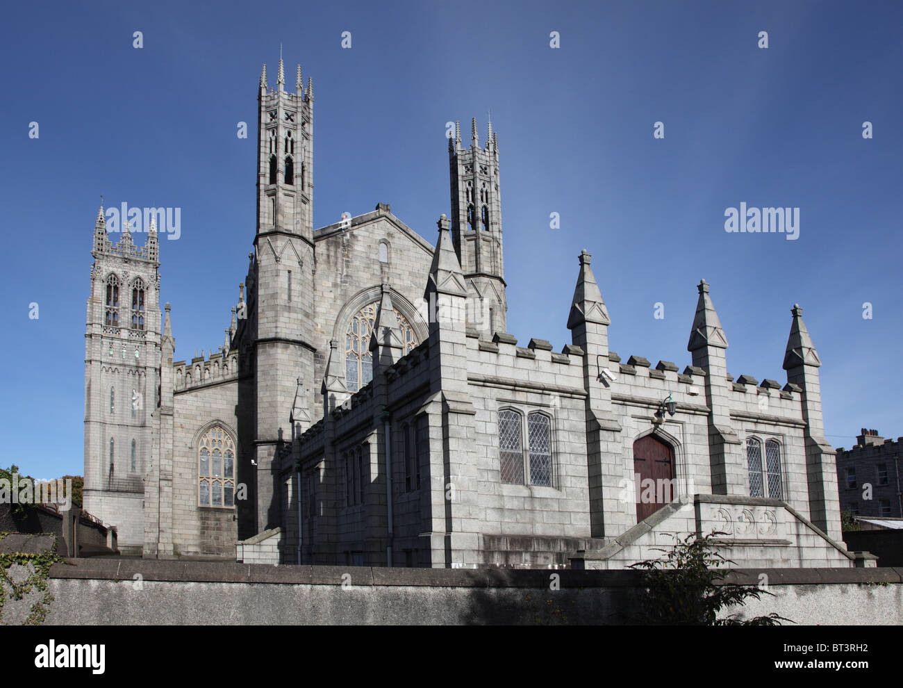 La Catedral de St Patrick, 1847 catedral de estilo gótico, en Dundalk, Co Louth, Ulster, Irlanda Foto de stock