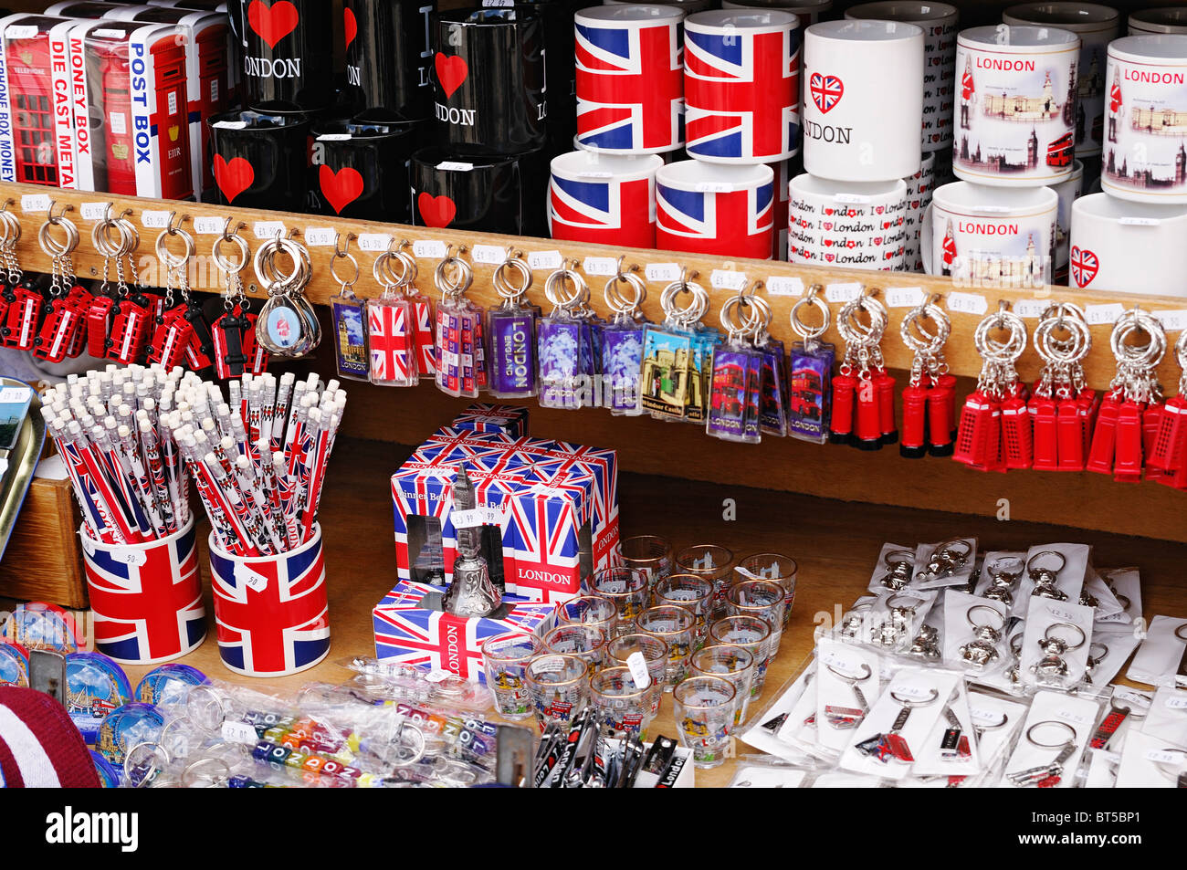 Calado de souvenirs, Londres, Reino Unido. Foto de stock