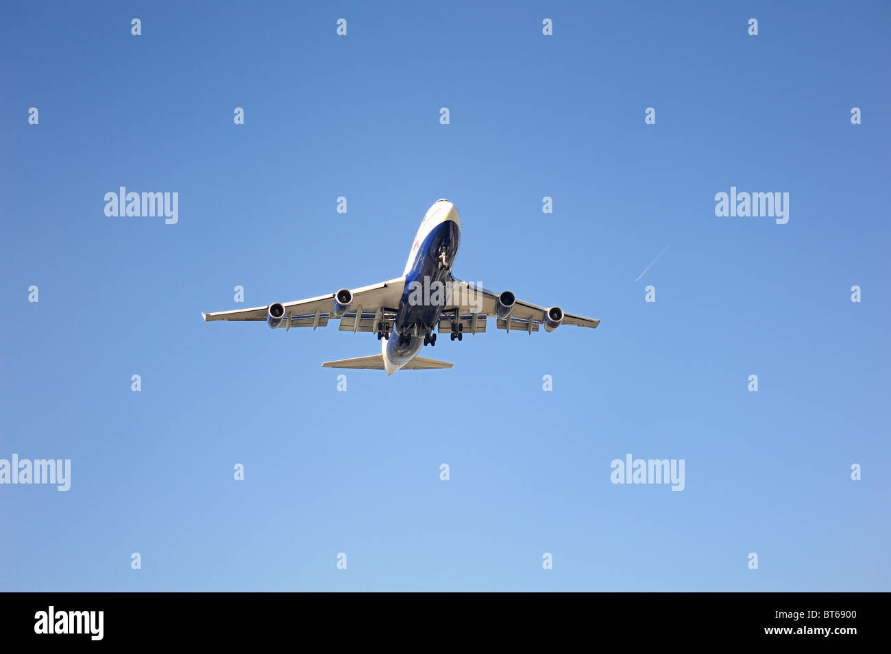 British Airways jumbo 747 llegando a la tierra Foto de stock