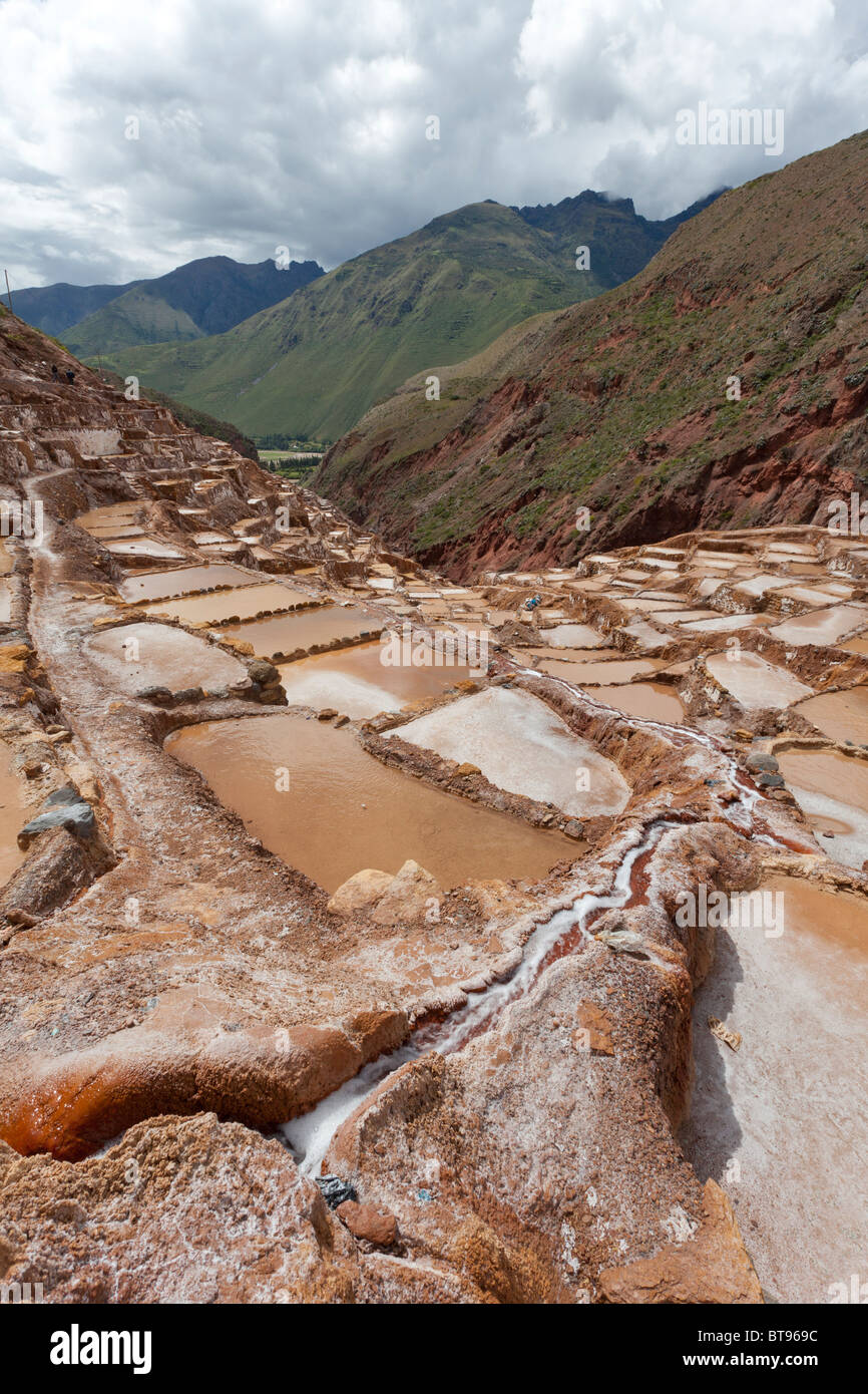 Las minas de sal de Maras, Perú, América del Sur Foto de stock