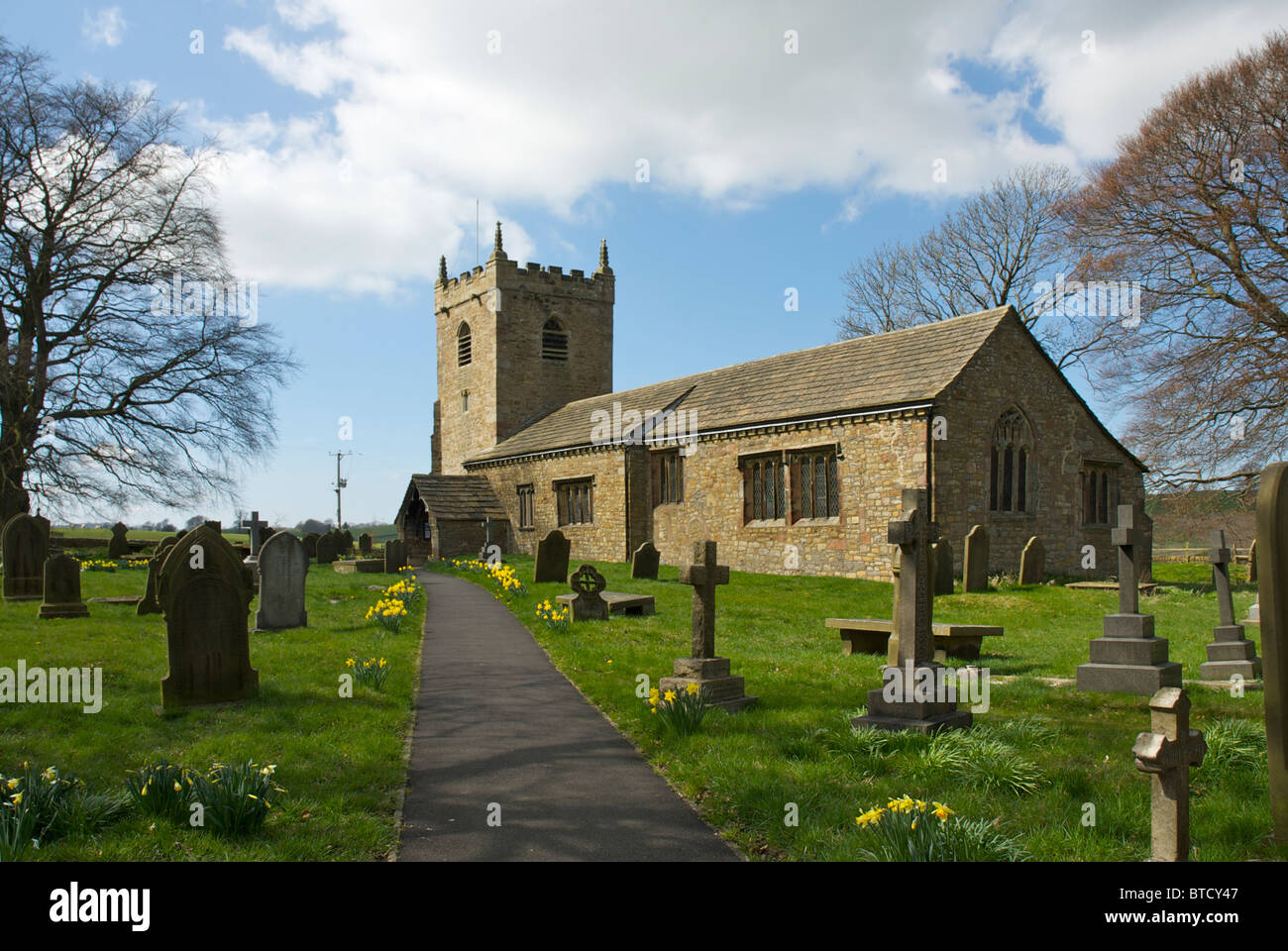 La Iglesia de todos los santos, sirviendo a las parroquias de Broughton & Elslack, cerca de Skipton, North Yorkshire, Inglaterra Foto de stock