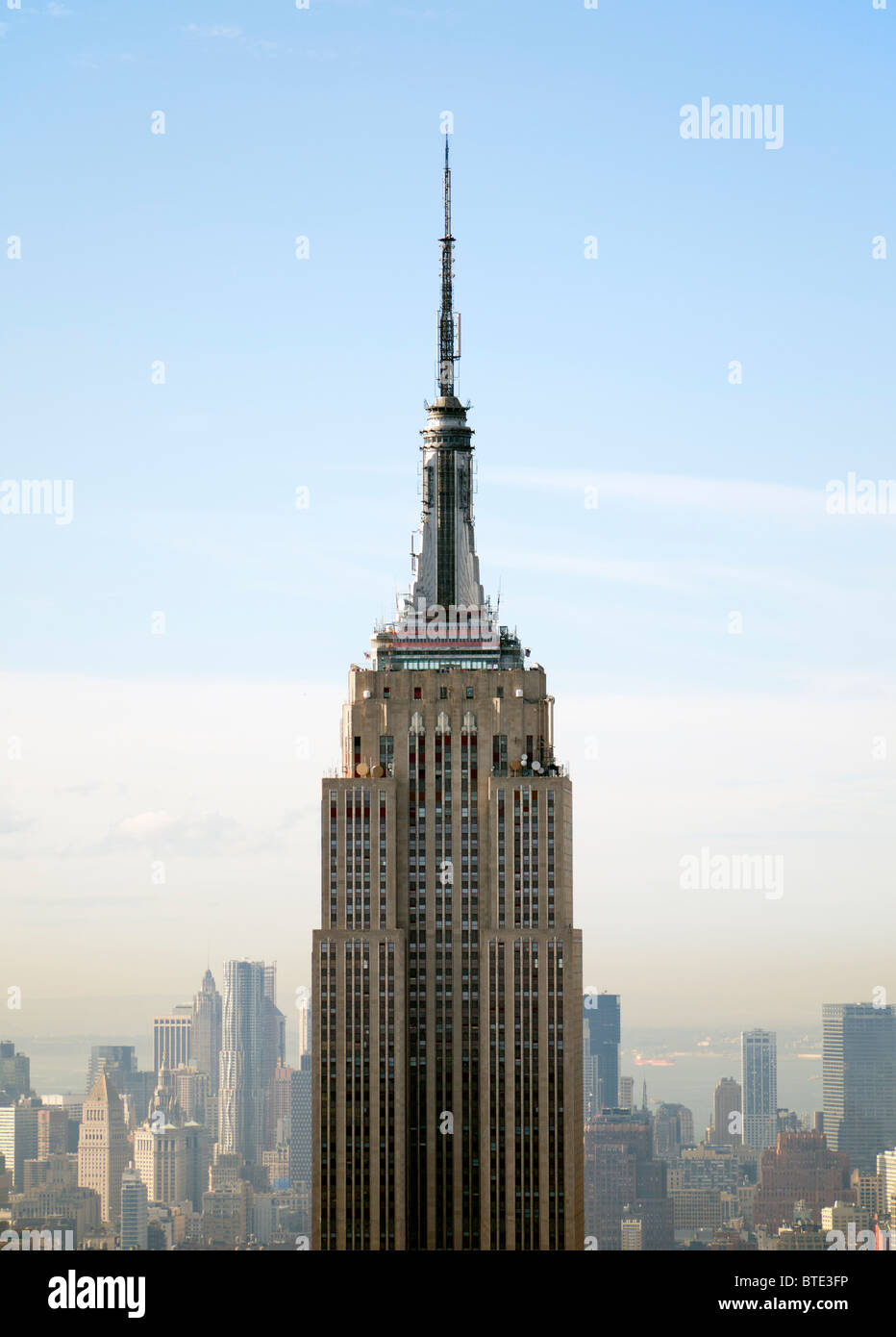 Vista del Empire State Building en Manhattan, Nueva York, EE.UU. Foto de stock