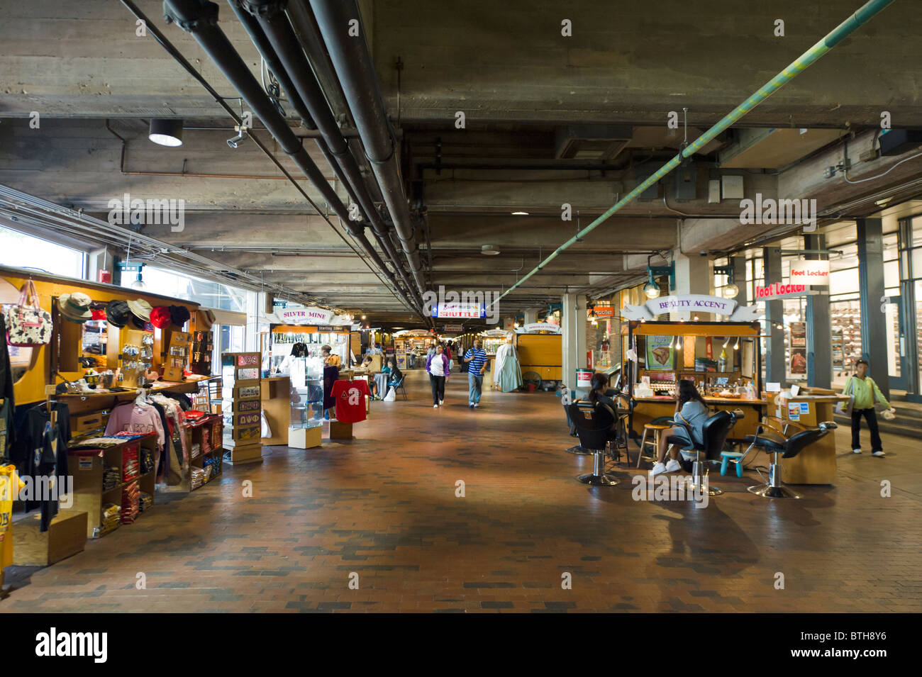 Atlanta Georgia May 16 Clubhouse Store Stock Photo 80059054