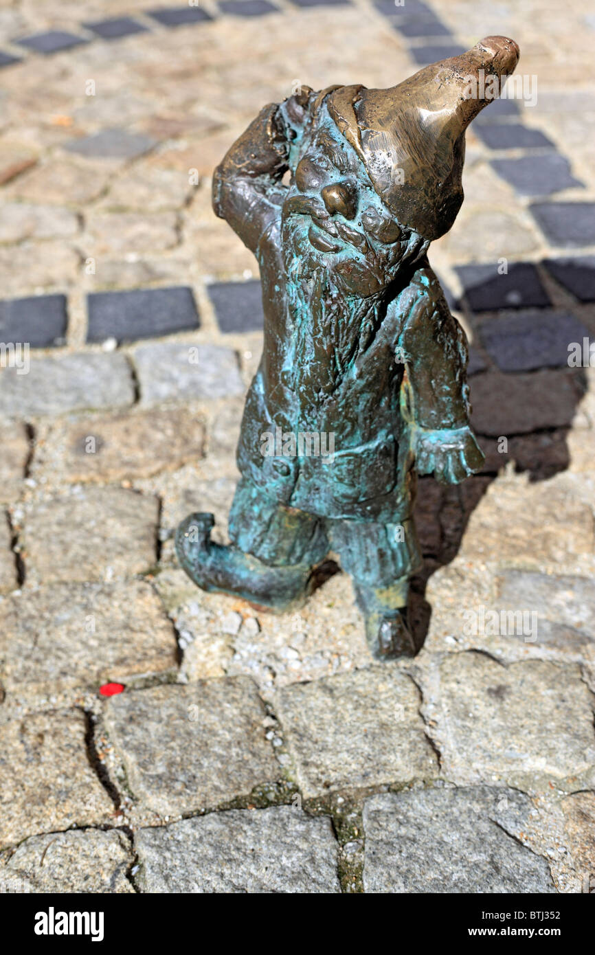 Escultura enano, Wroclaw, Baja Silesia, Polonia Foto de stock