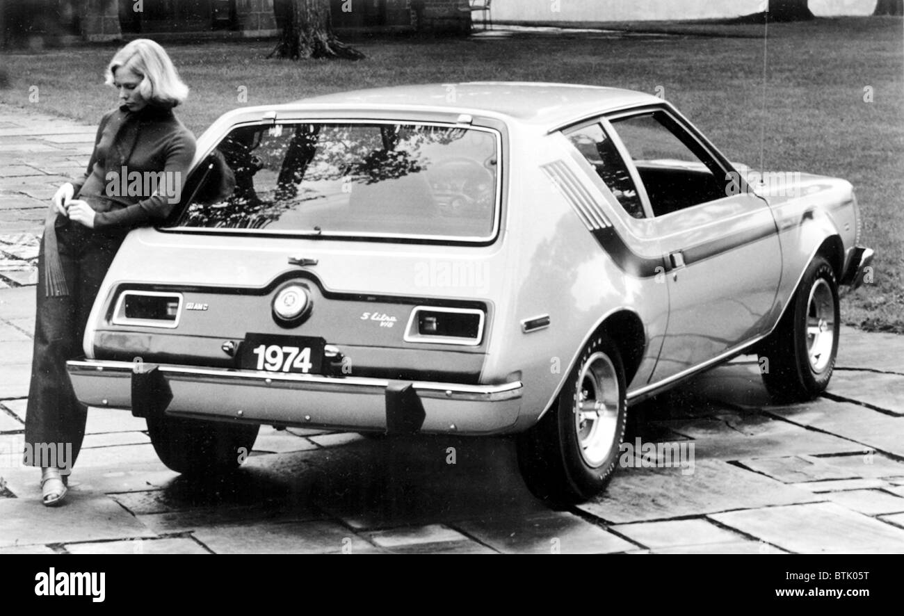 American Motors' El Duende, el primero de dos puertas fabricadas en EE.UU.  coche, Subcompactos con una berlina y la elevación de la parte  trasera-gate, modelo 1974. Foto Fotografía de stock - Alamy