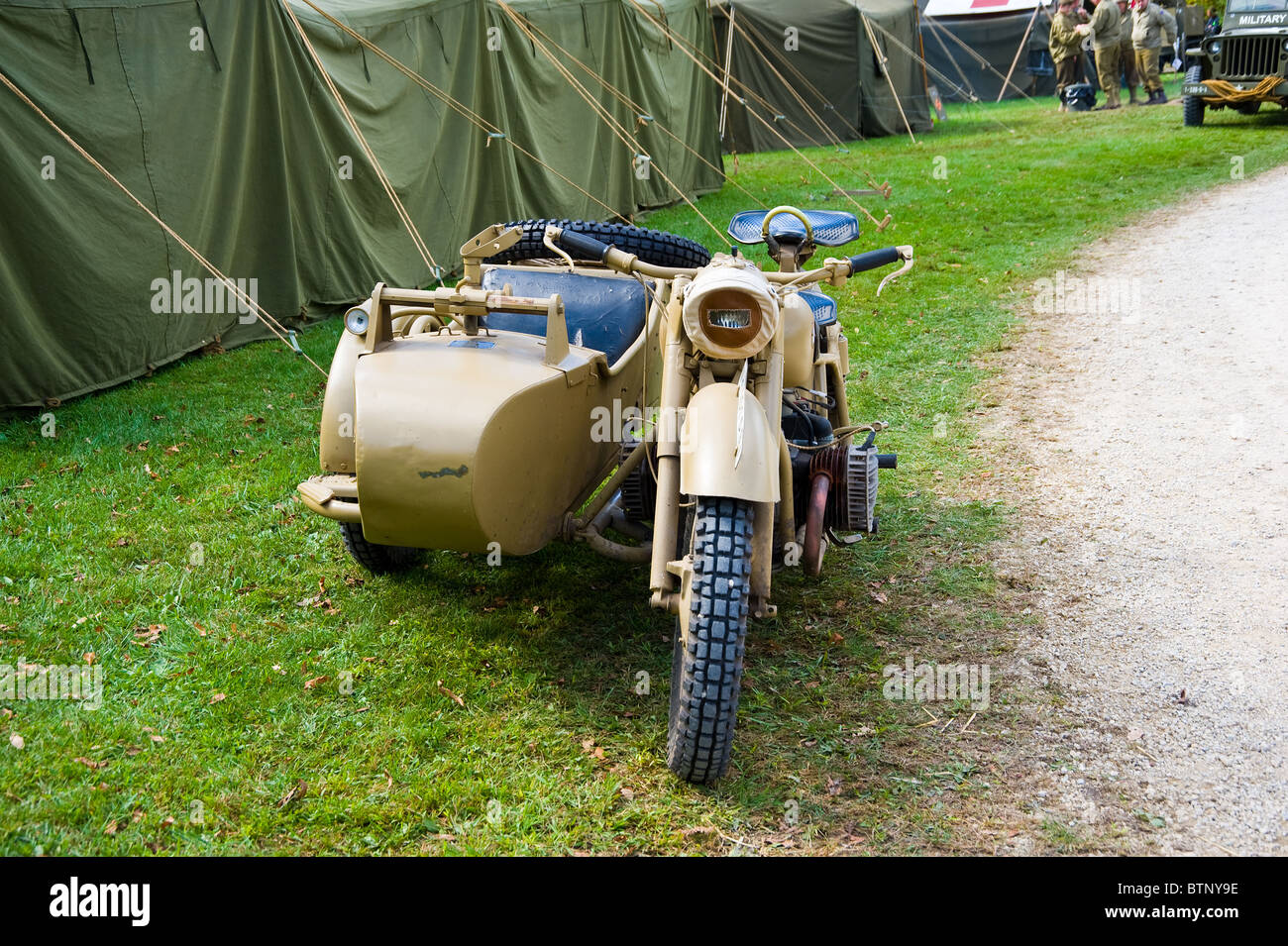 Moto BMW desde la Segunda Guerra Mundial, el ejército alemán vehículo moto  carro lateral Fotografía de stock - Alamy