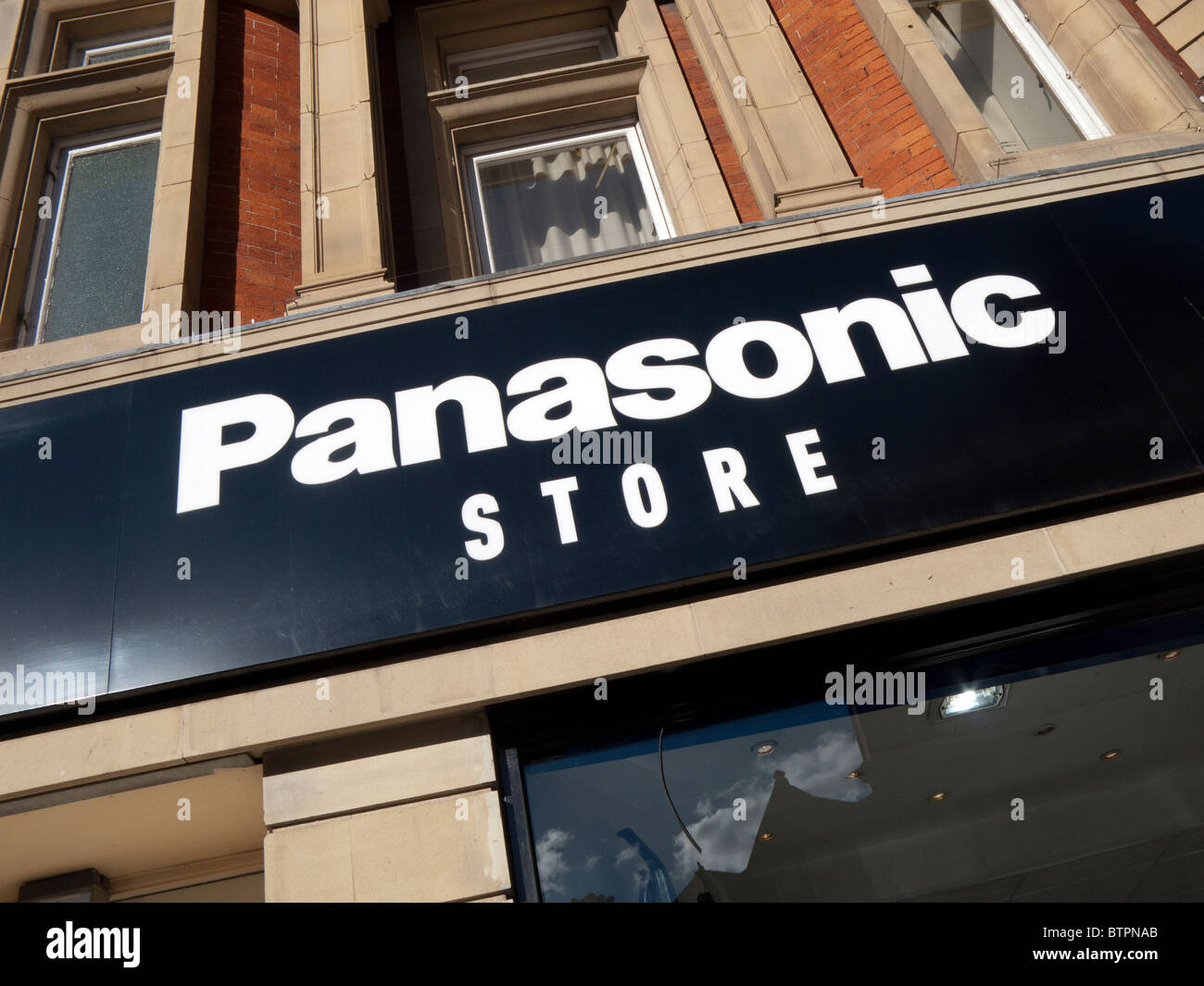 Panasonic store fotografías e imágenes de alta resolución - Alamy