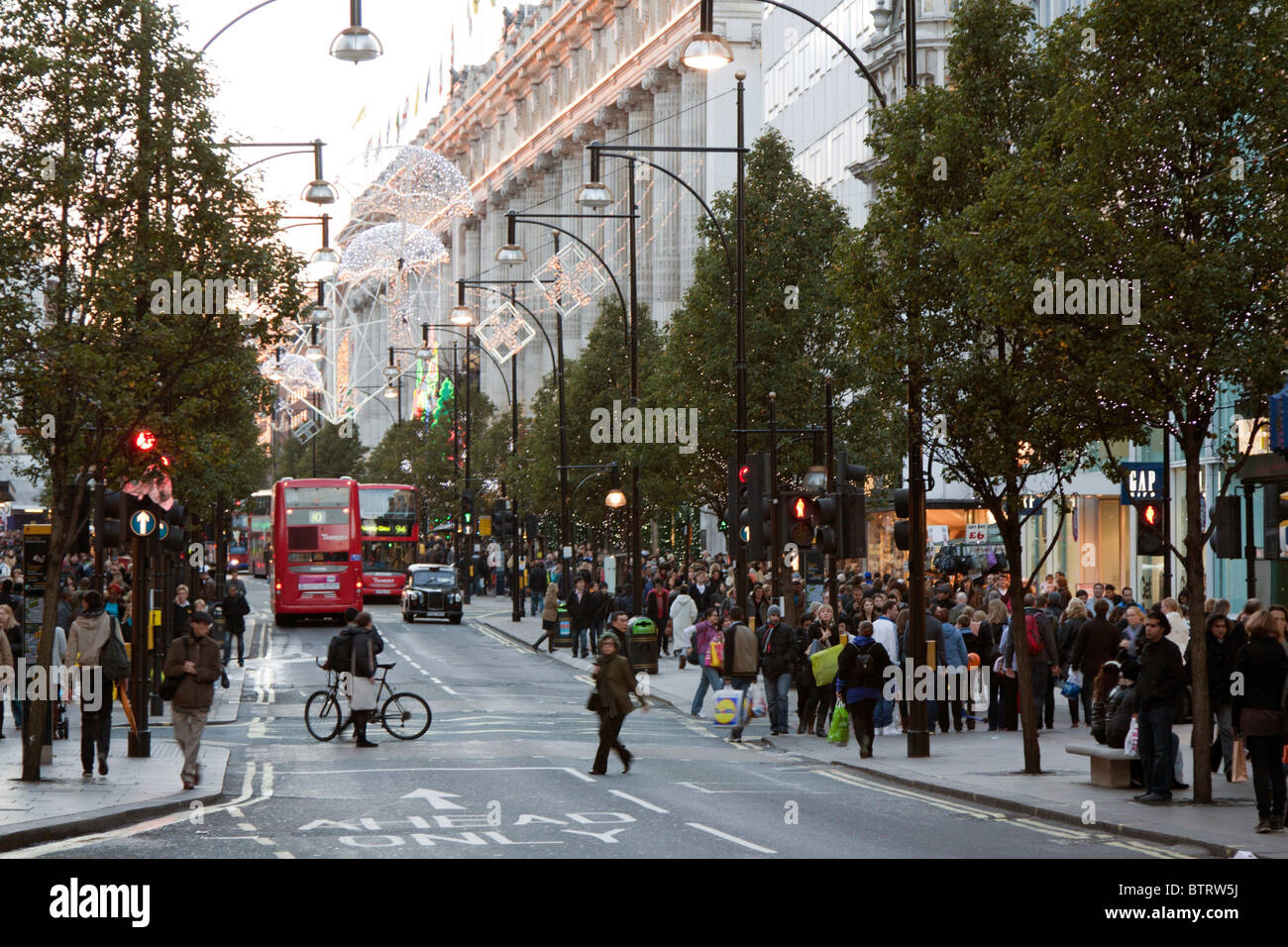 Oxford Street, Westminster - Londres Foto de stock