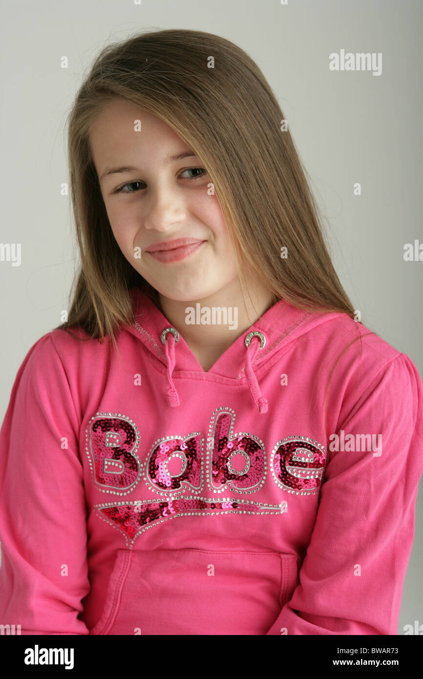 Retrato de una niña de 10 años Fotografía de stock - Alamy