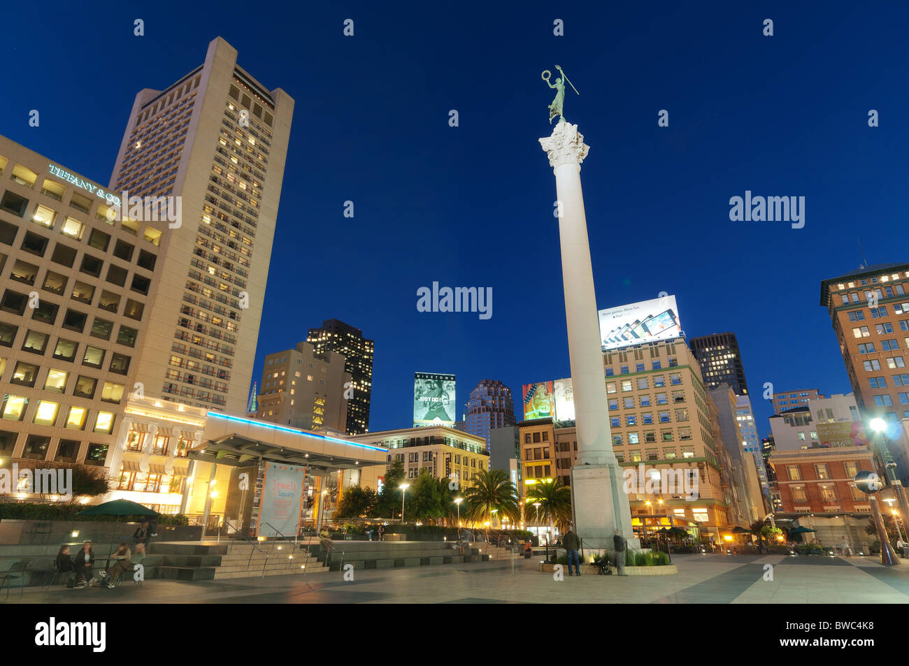 Union Square en la Hora Azul, San Francisco, California, EE.UU. Foto de stock