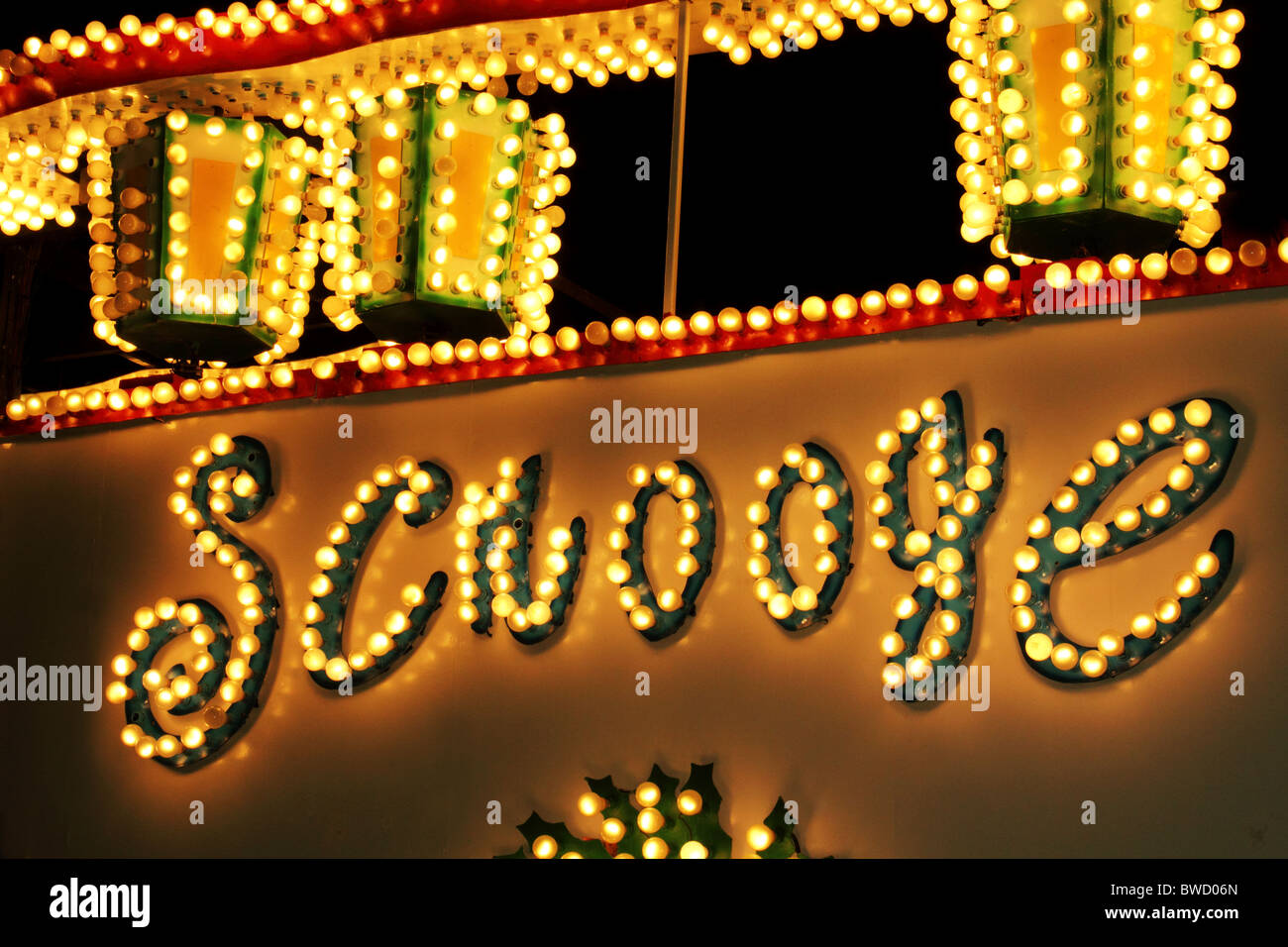 Scrooge navidad luces de Carnaval El carnaval de Glastonbury, Somerset, Inglaterra, Reino Unido. Foto de stock
