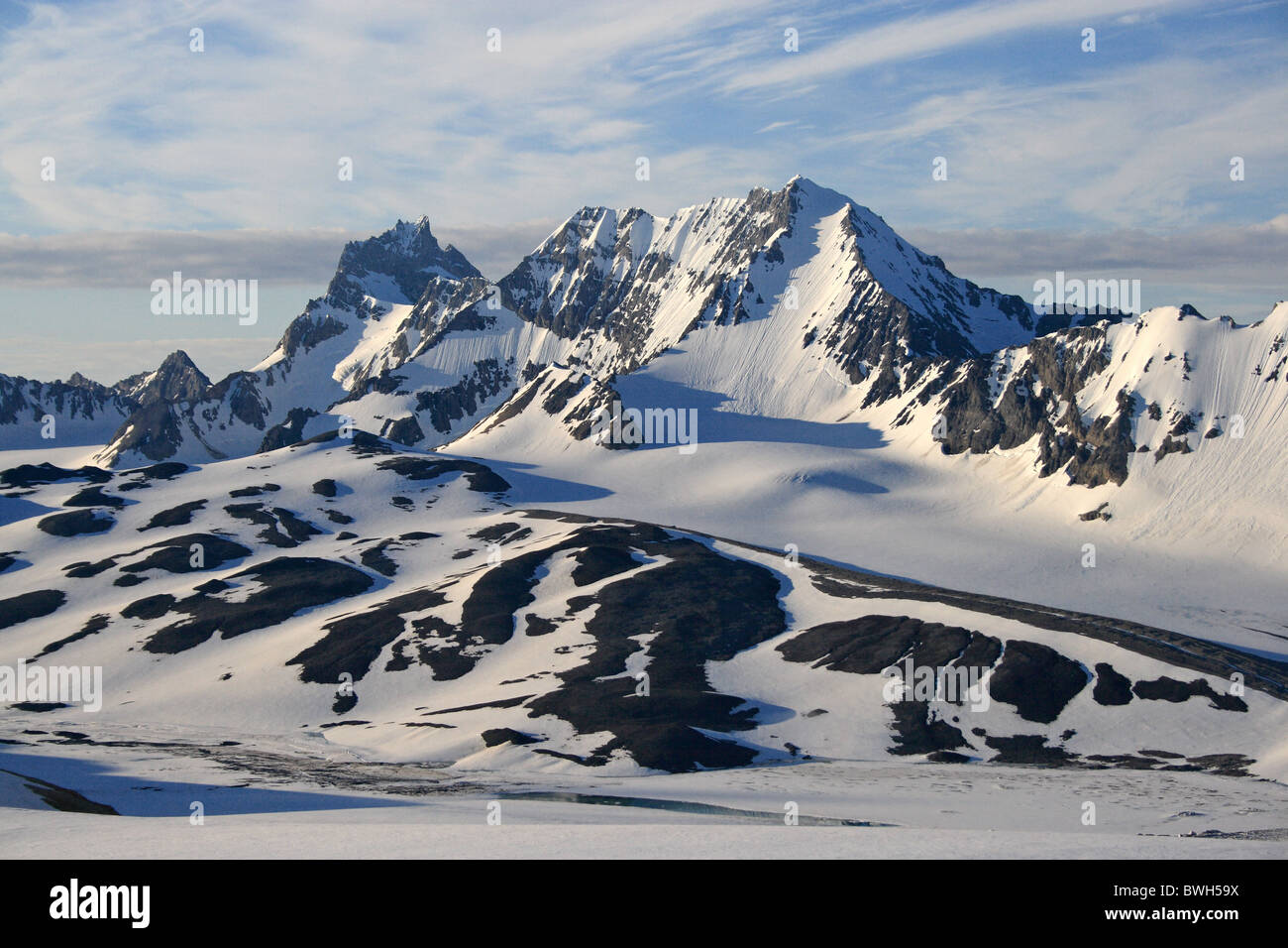 Montajes y Hornsundtind Mehesten, Sorkappland, Spitsbergen Foto de stock