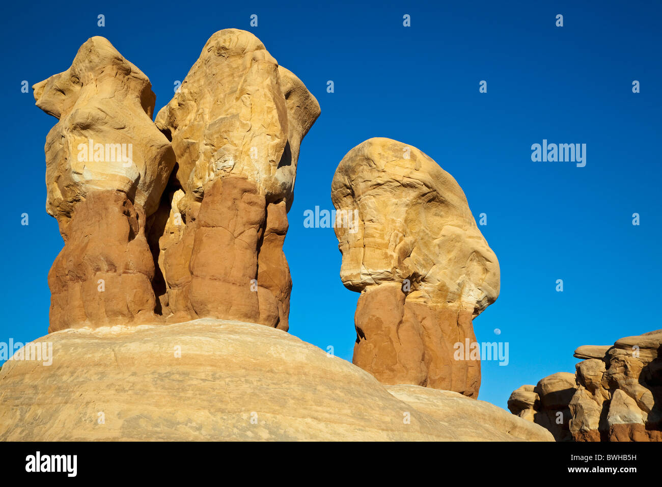 Las formaciones de piedra en Devils Garden, el agujero en la roca Road, el Grand Staircase-Escalante National Monument, Utah, EE.UU. Foto de stock