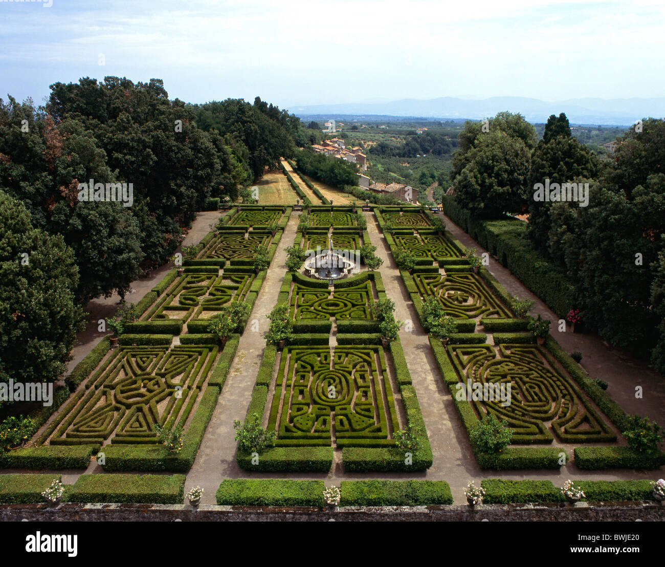 Castello ruspoli italian castle fotografías e imágenes de alta ...