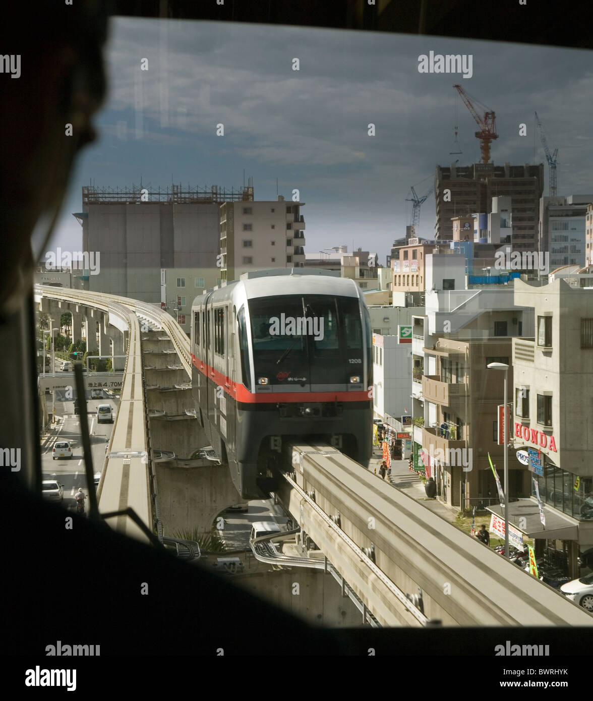 Japón islas Ryukyu Okinawa Naha Yui Monorriel, La vista del conductor