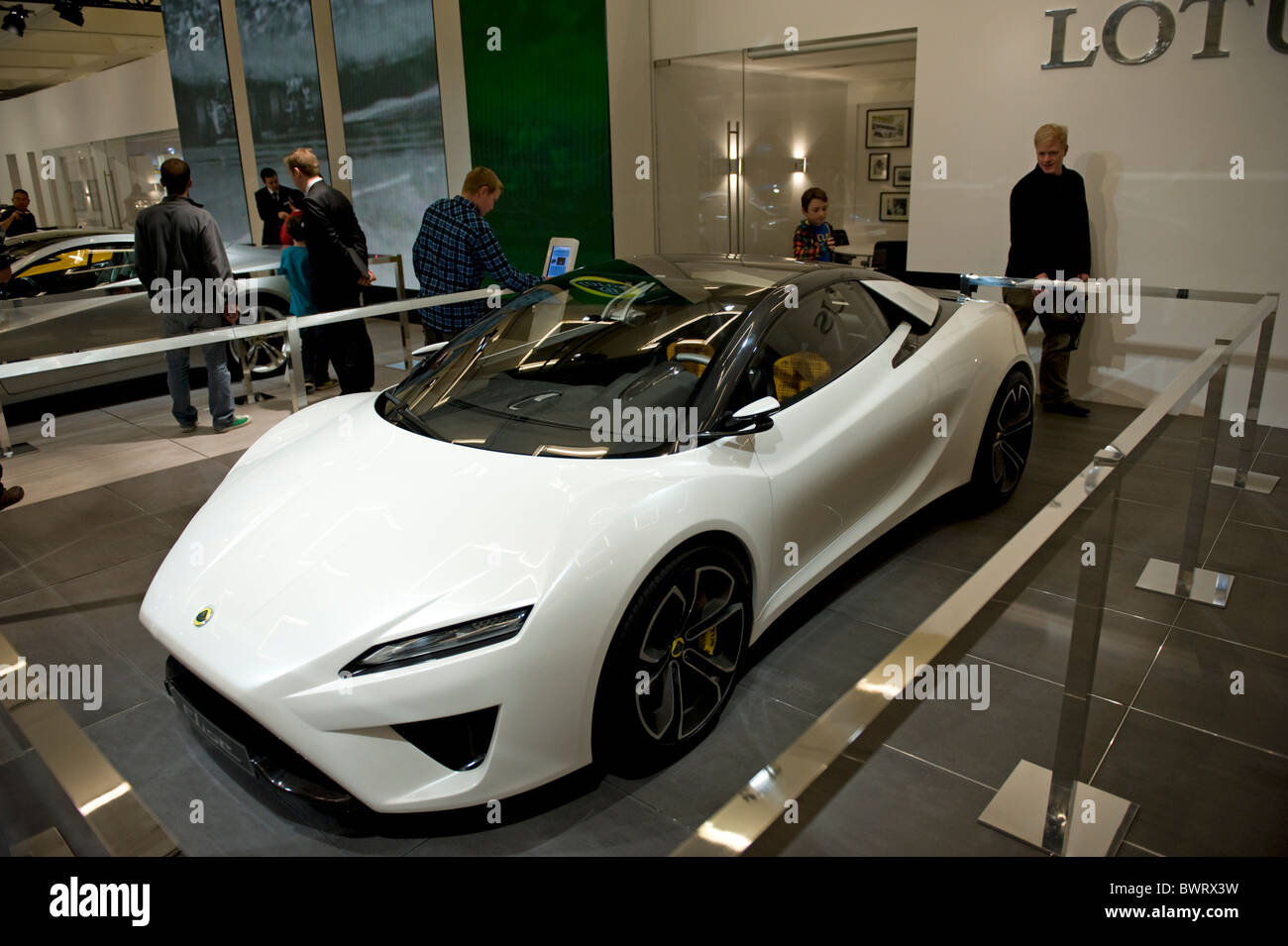 Concepto De Lotus Elise Debut Fotografías E Imágenes De Alta Resolución