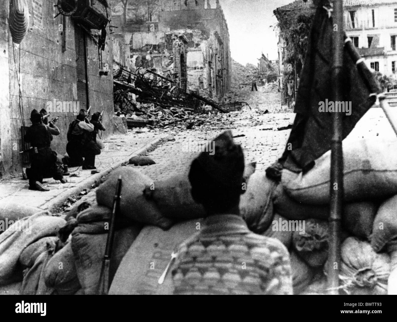Guerra Civil española España Europa Irun Franco tropas 1936 bolsa de arena combates callejeros historia histórica histórica Foto de stock