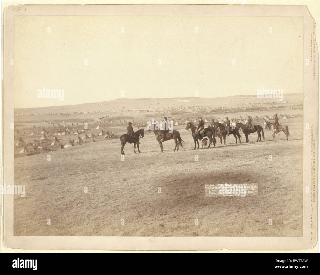 Estados Unidos de América América del Norte de los Estados Unidos General Miles de soldados del ejército hostil campamento indio John Grabill ca 1890 Foto de stock
