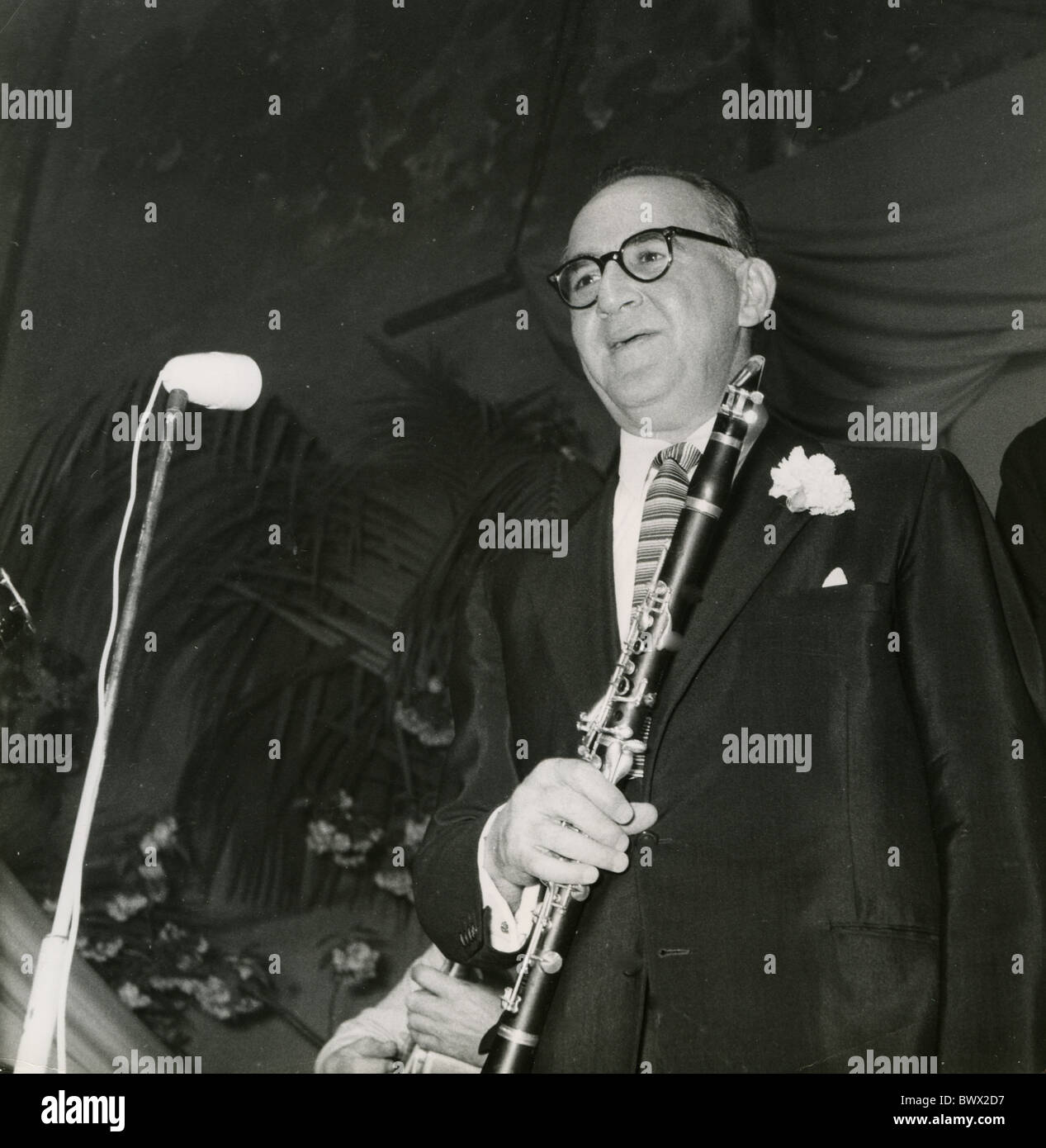 BENNY GOODMAN (1909-1986) director de orquesta de jazz y swing ESTADOUNIDENSE Foto de stock