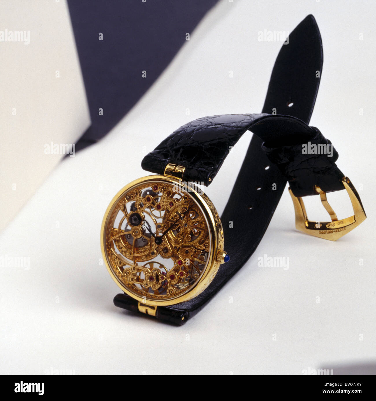 Reloj de pulsera de oro leatherbound reservar lujosos productos de Patek  Philippe reloj de lujo reloj Relojes watch relojes Fotografía de stock -  Alamy