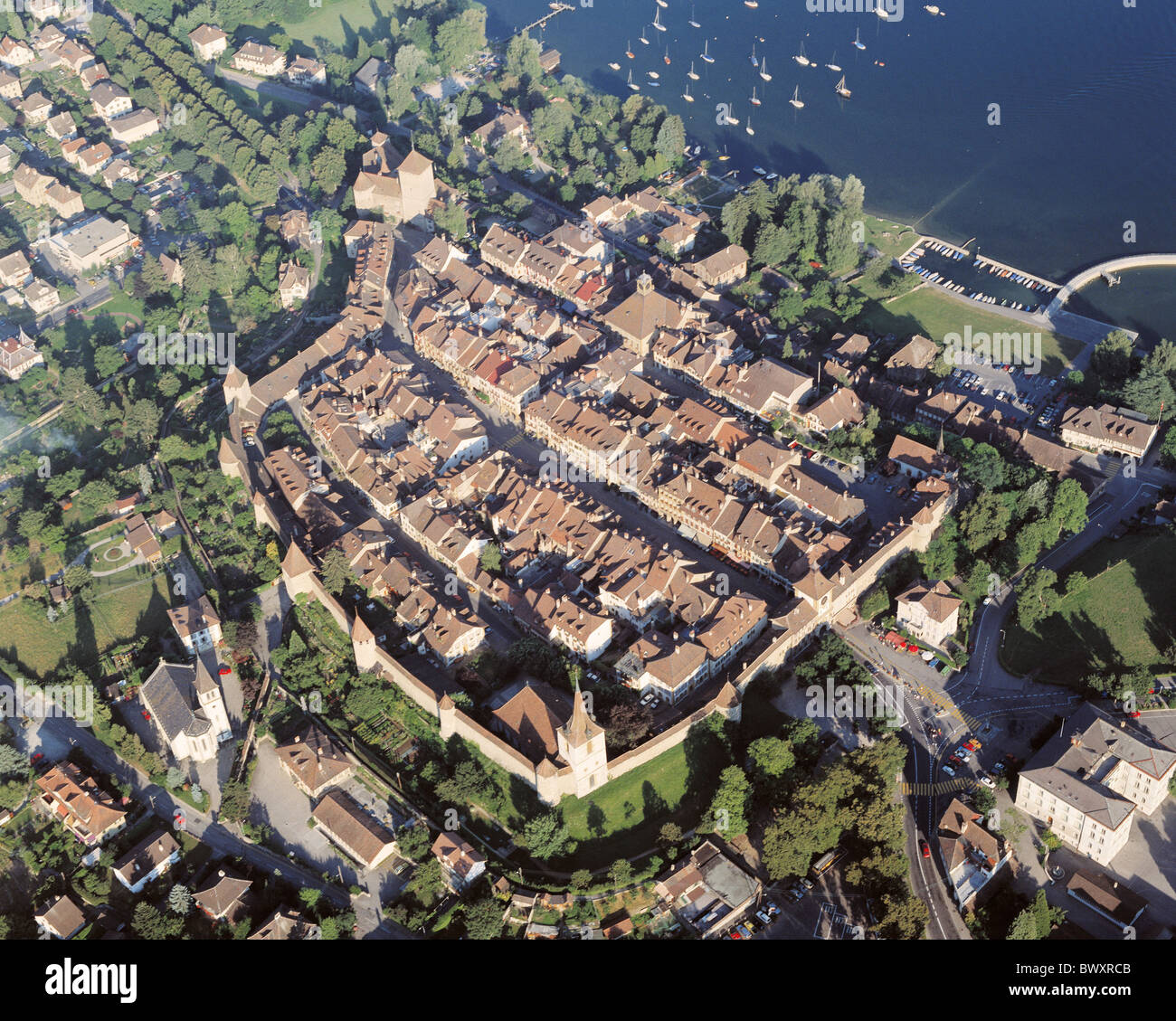 El Cantón De Friburgo Suiza Europa Murten Descripción Foto Aérea Old Town Lake Shore Lake 