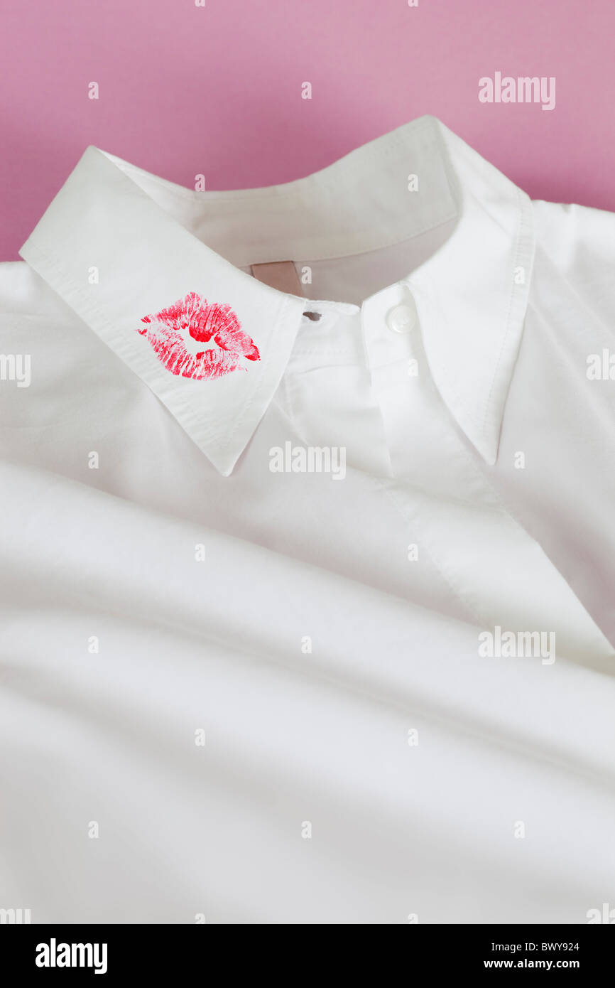 Camisa sin cuello e imágenes alta resolución - Alamy