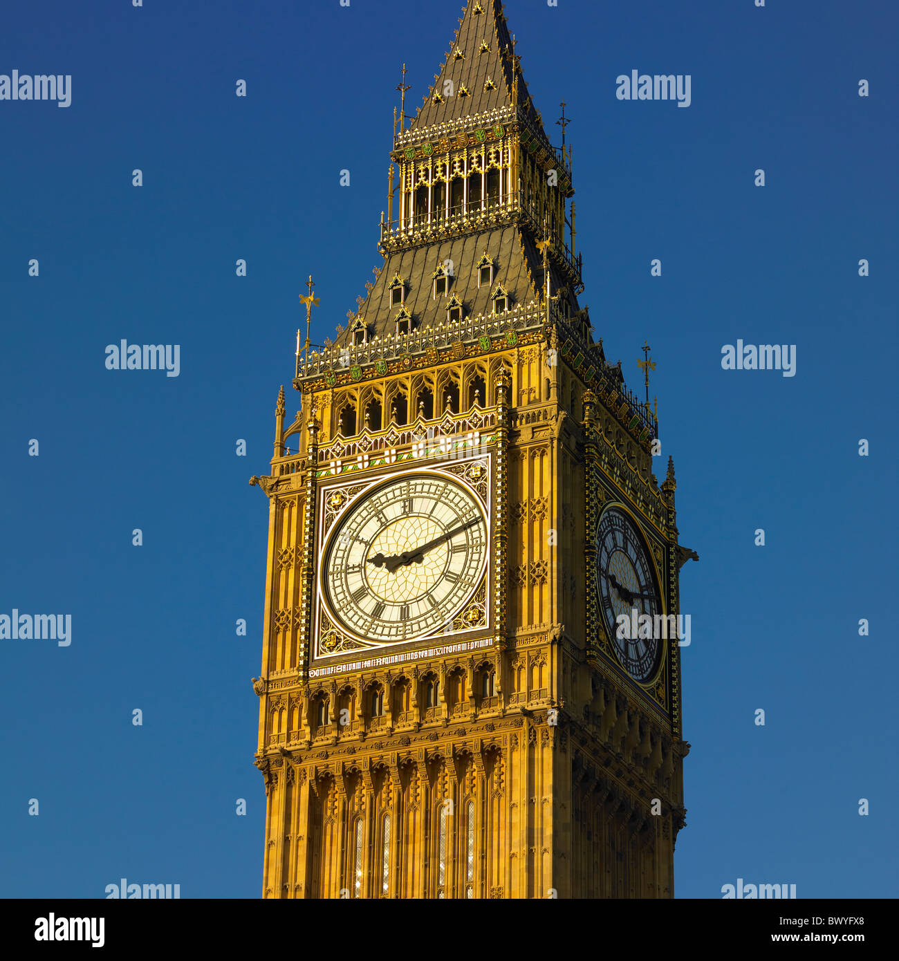 El Big Ben, la Torre del Reloj, Las Casas del Parlamento, en Westminster, Londres, Inglaterra, Reino Unido. Foto de stock