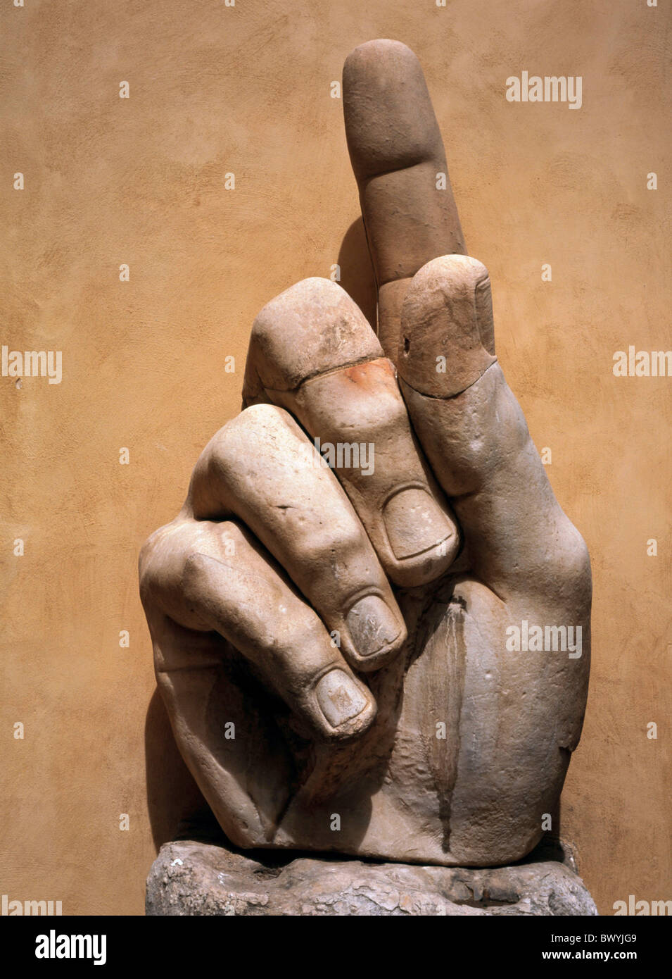 Mundo Antiguo Museo Capitolini antigüedad mano de Konstantins Italia Europa roma escultura en piedra Foto de stock