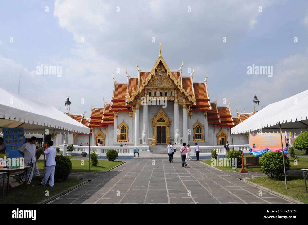 Wat Benchamabopid en Bangkok Foto de stock
