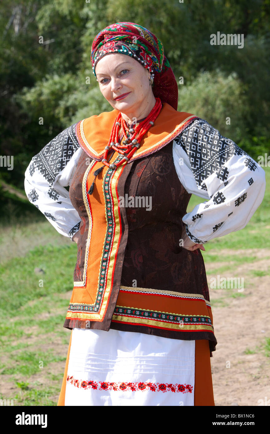 Ucrania vestimenta fotografías e imágenes de alta resolución - Alamy