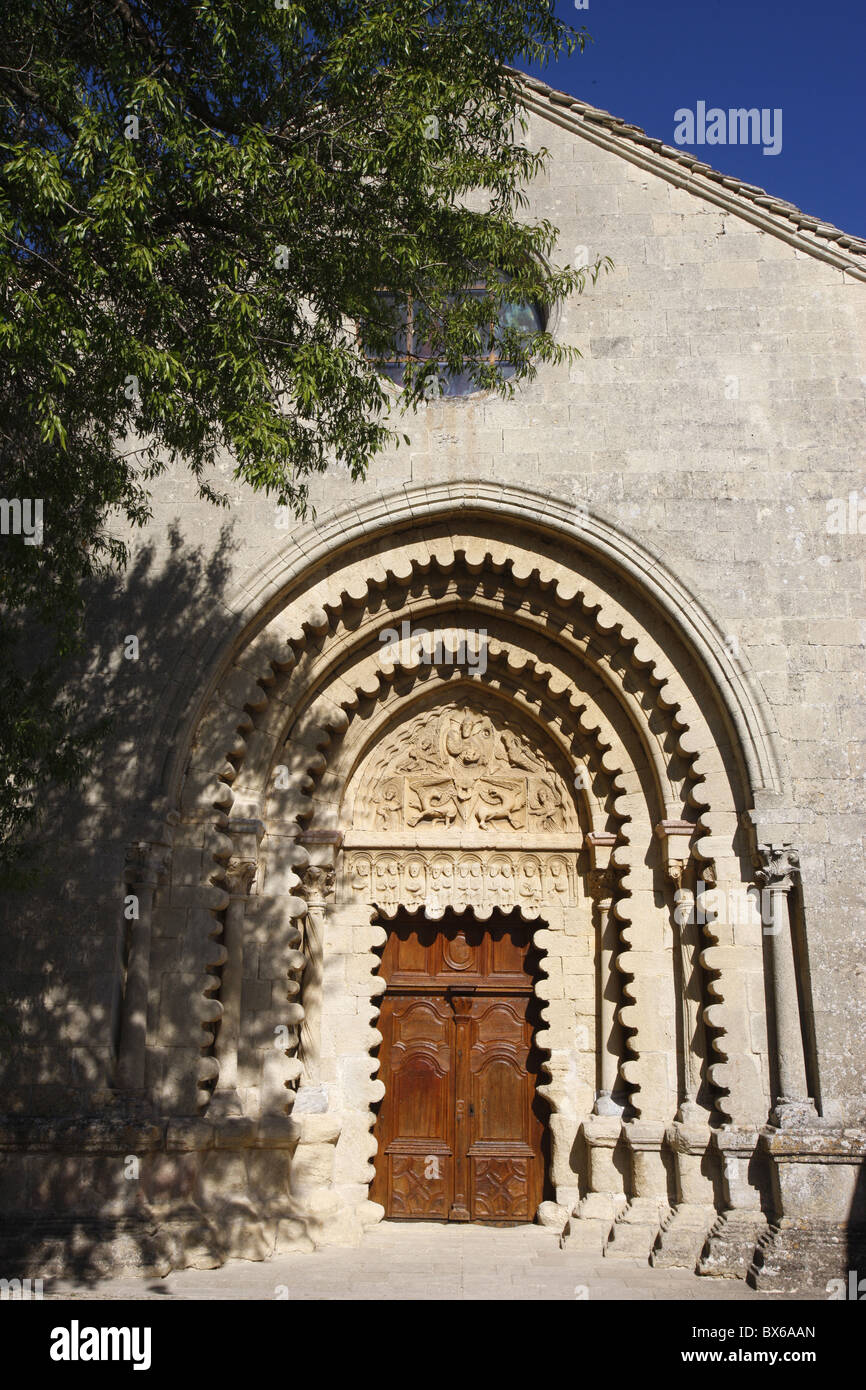 Iglesia de monasterio, Ganagobie Ganagobie, Alpes de Haute Provence, Francia, Europa Foto de stock