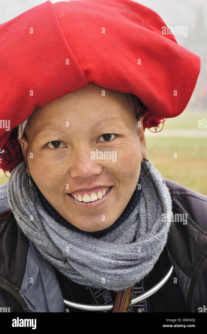 Mujer de las tribus de las colinas de la minoría de los Lao Chai, SAPA, Vietnam, Indochina, en el sudeste de Asia, Asia Foto de stock