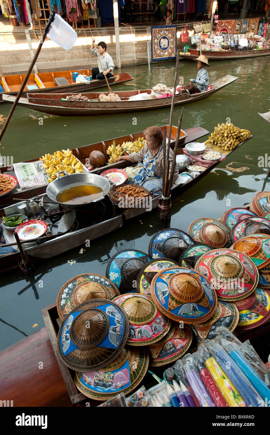 Mercado flotante Damnoen Saduak, Bangkok, Tailandia, el sudeste de Asia, Asia Foto de stock