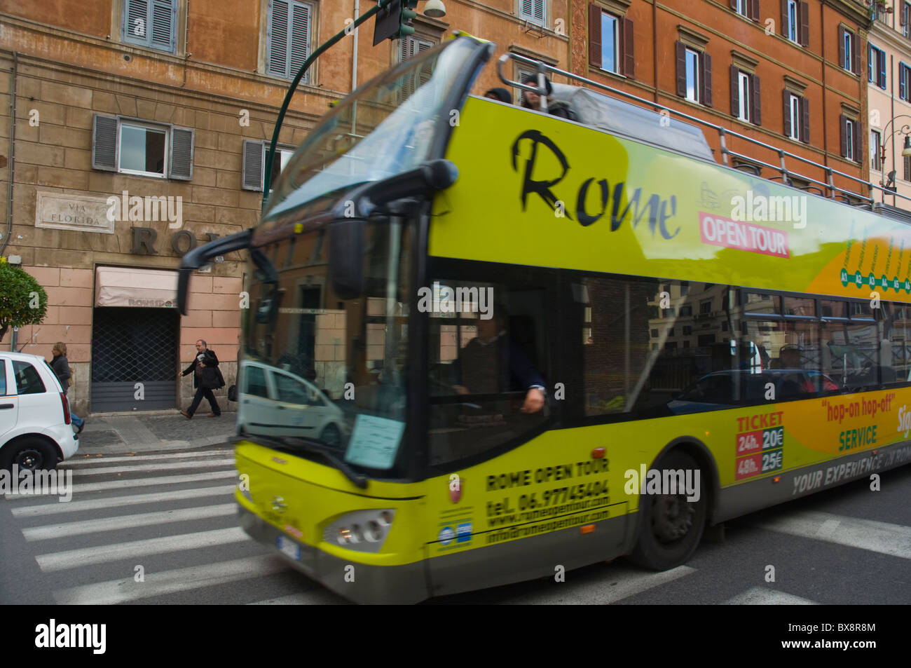 Excursión en autobús a través de la Florida central Roma Italia Europa Foto de stock