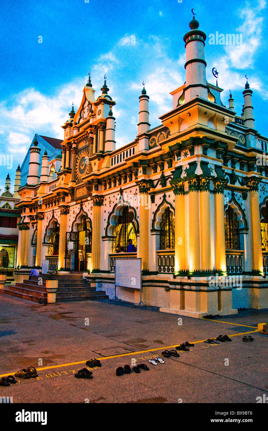 Exterior de Masjid Abdul Gafoor mezquita en la zona de Little India de Singapur Foto de stock