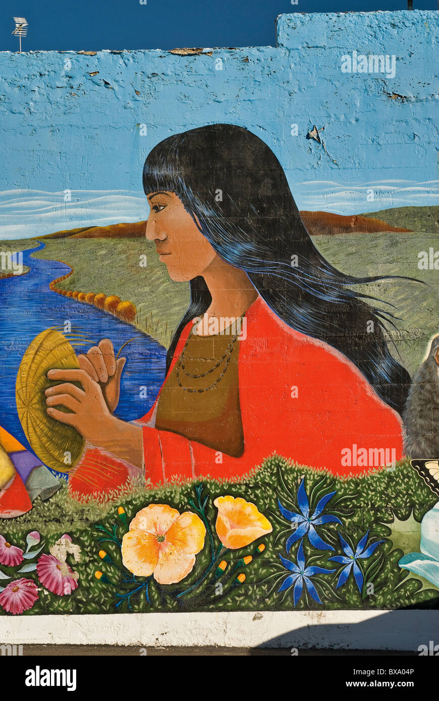 Creación de su historia: un homenaje a la mujer del condado de Lassen, mural por Judith Lowry en Susanville, California, EE.UU. Foto de stock