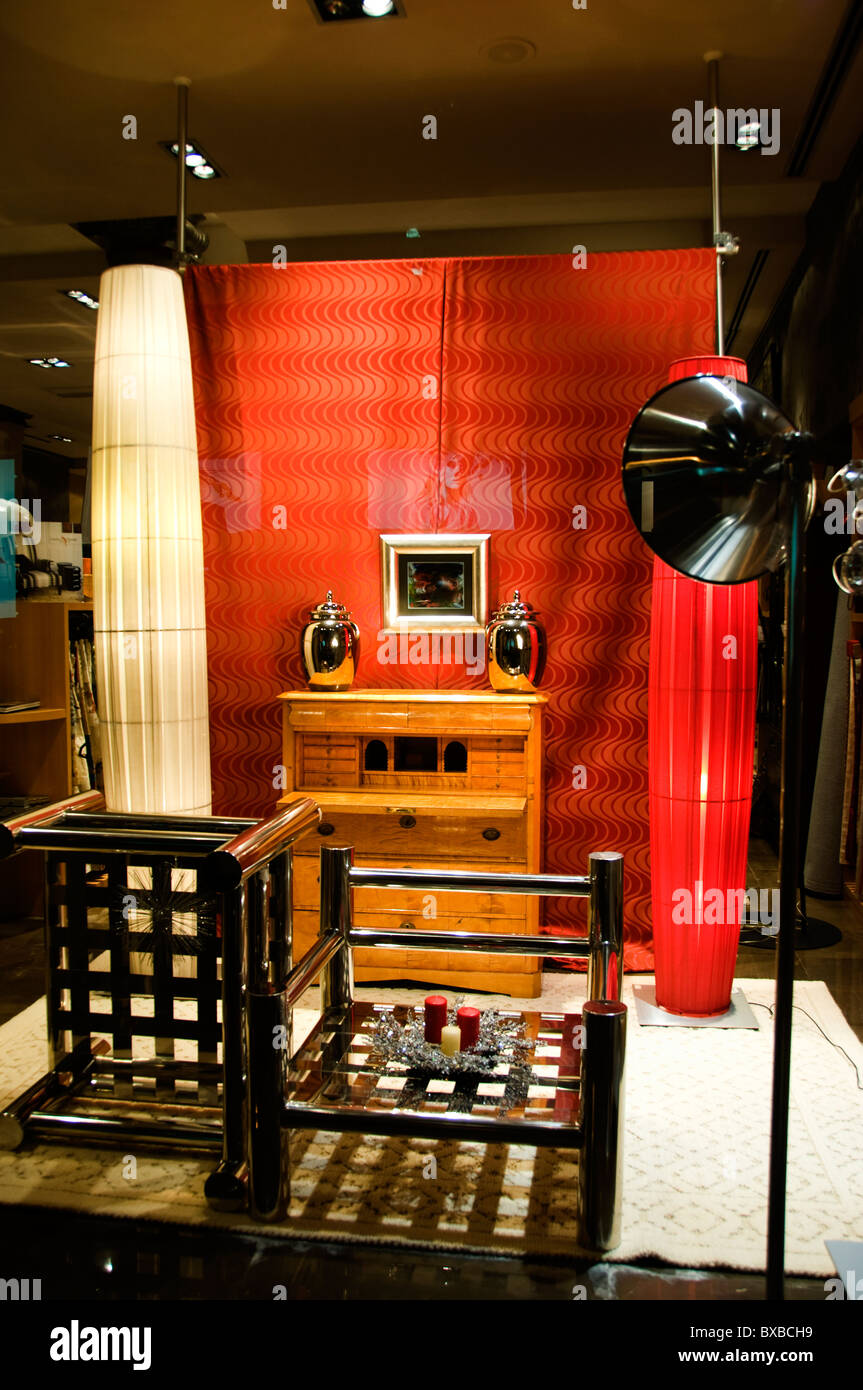 Bilbao España Inicio Tienda tienda minorista de muebles Foto de stock