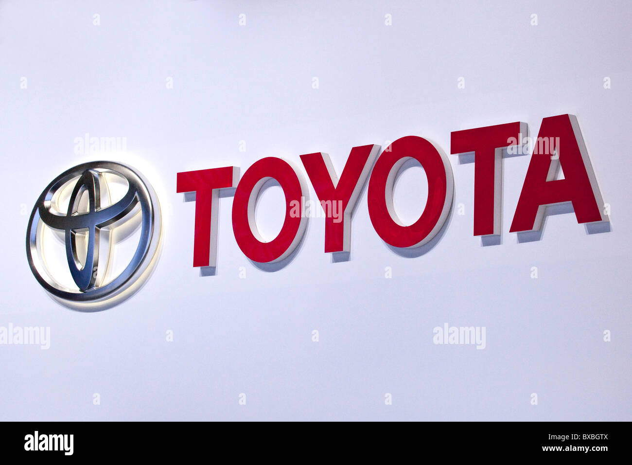 El logotipo de la marca de coches Toyota Foto de stock