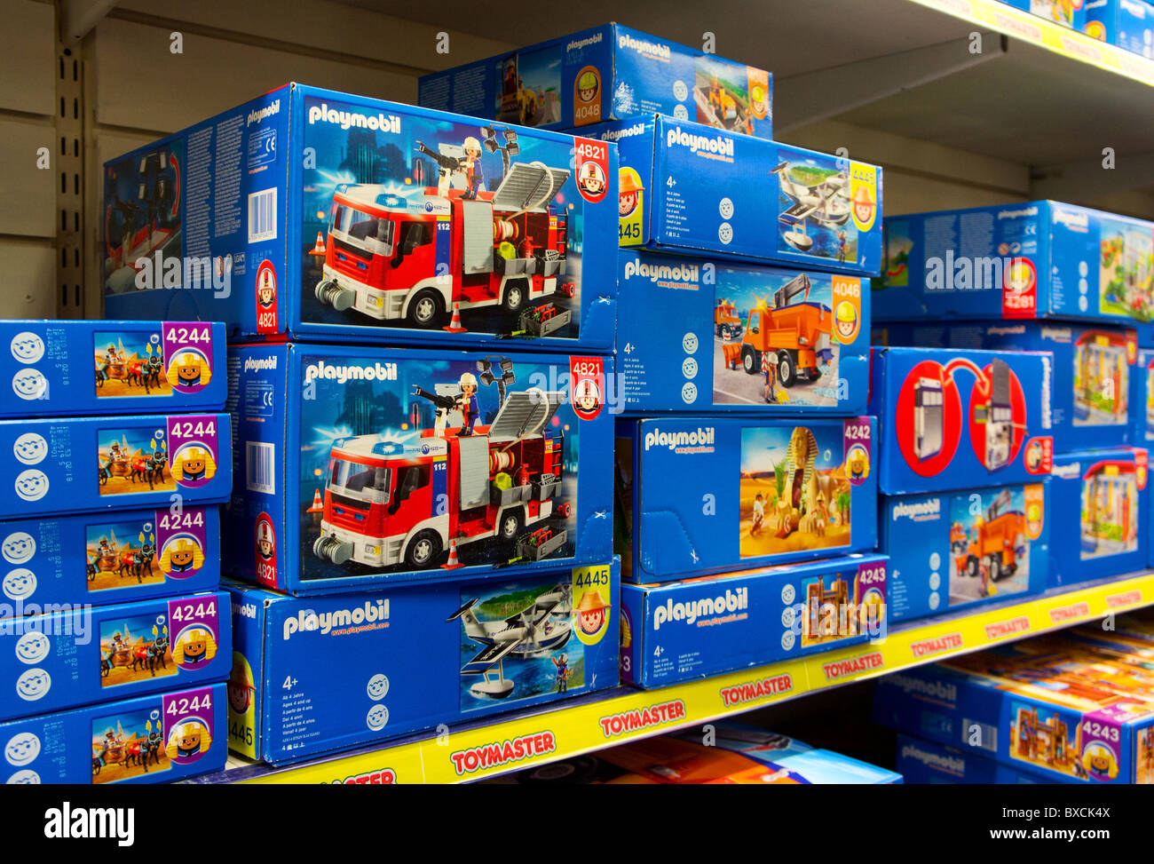 Playmobil ' ' en una tienda de juguetes Fotografía de stock - Alamy