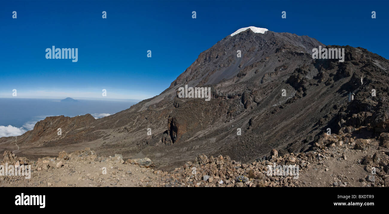 Alta en el Kilimanjaro. Foto de stock