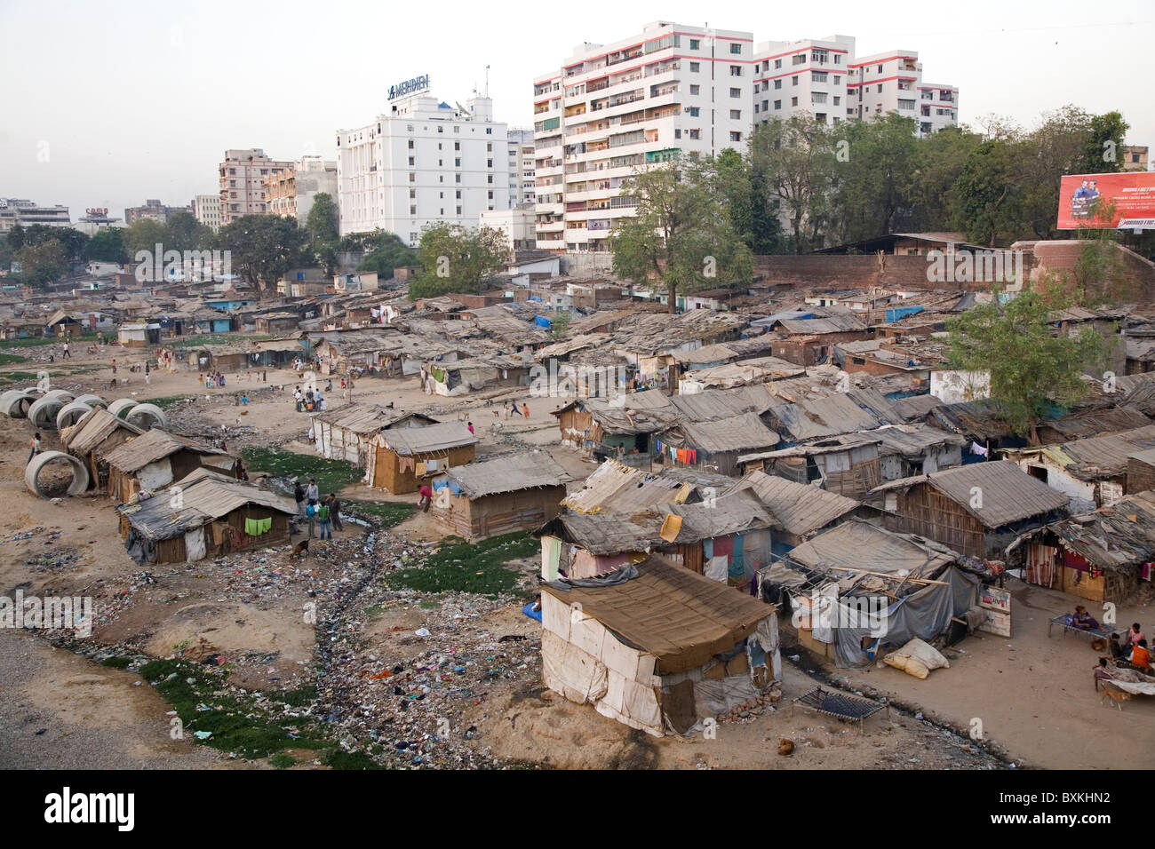 Favelas en Ahmedabad, Gujarat. Foto de stock