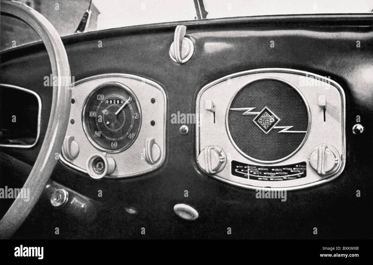 Radio, Telefunken IB 50, integrado en el salpicadero de VW escarabajo,  Alemania, 1950, 1950, 50s, siglo 20, histórico, Volkswagen, radio, radio,  radio, radios, electrónica de coche, electrónica de consumo, electrónica de  entretenimiento,