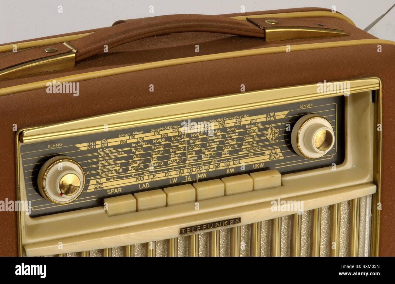 Radio, radio, radio, radio Telefunken Bajazzo, detalle, Alemania, 1955, Derechos adicionales-Clearences-no disponible Foto de stock